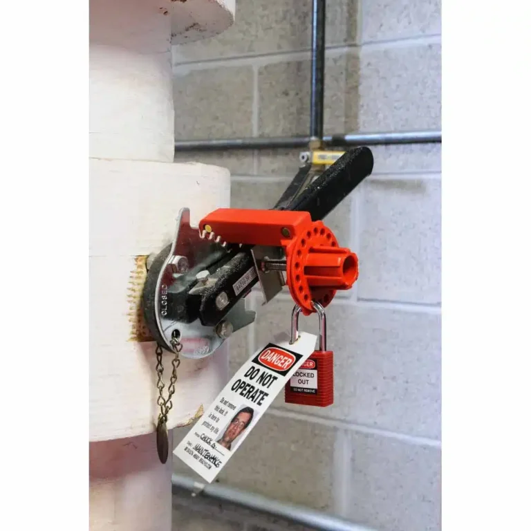 121504_App1 butterfly lockout with pull handle_gm_optimized