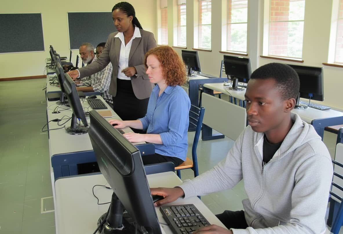 Priocom-MultiDesk-in-ICT-hub